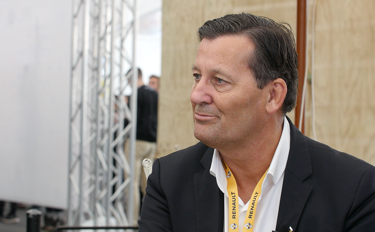 Renault célébrera «120 ans de Easy Life» au Renault French Festival